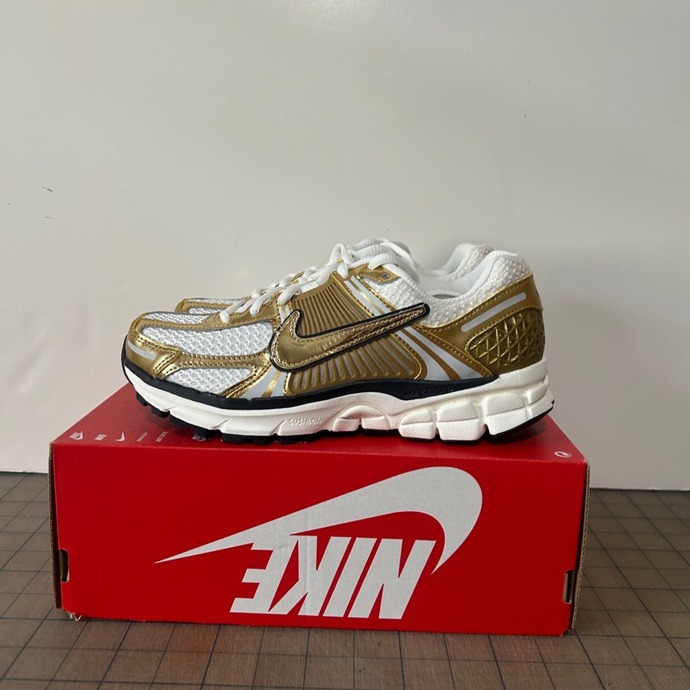 Nike Zoom Vomero 5 ‘Metallic Gold’ Womens